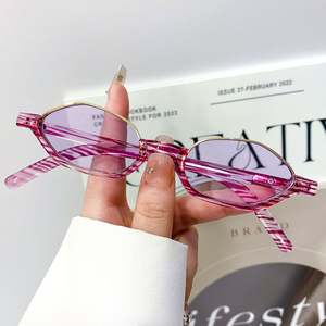 Lunettes de soleil ovales demi-cerclées œil de chat colorées vintage 2025 pour hommes et femmes avec logo personnalisé et protection UV400 - Product Image 4