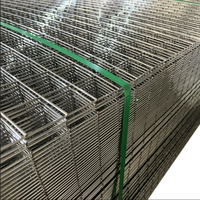 3mm 2x4 3x3 5x5 Cage carrée en fer à mailles soudées pour lapin Panneau de mailles soudées en acier galvanisé à chaud