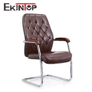 Chaises de conférence confortables en gros, chaises de bureau pivotantes en cuir marron pour cadres - Product Image 2