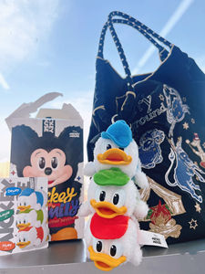 Llavero Original POPMART de la Familia Mickey Juntos y Lindos, Serie de Artesanía, Figura de <span class=keywords><strong>Anime</strong></span> en Vinilo, Caja Sorpresa, Regalo Coleccionable - Product Image 5