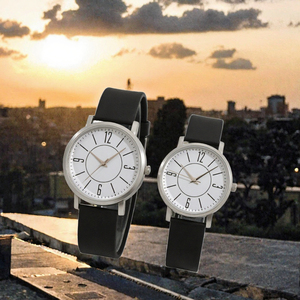 Relojes de Cuarzo Personalizados con Logotipo para Parejas, Esfera Redonda, Correa de Cuero, Reloj de Pulsera, Regalo para Enamorados - Product Image 2