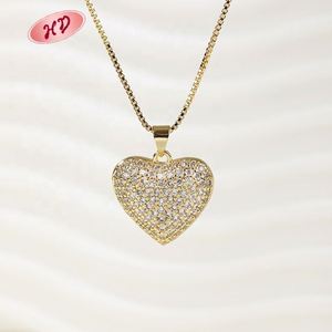Chaîne à maillons en or 18 carats Hengdian, pendentif cœur tendance pour femme, zircone cubique, alliage de cuivre, bijoux d'anniversaire, vente en gros - Product Image 1