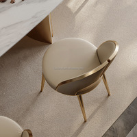 Usine de chaises de salle à manger moderne en cuir à dossier haut Meilleur prix Rembourré avec matériau PC caractéristique de refroidissement pour maison appartement villa
