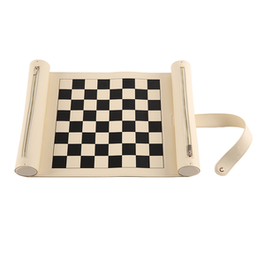 Set di Scacchi da Viaggio Fatto a Mano, Tappetino Arrotolabile in Pelle con Pezzi degli Scacchi - Product Image 2