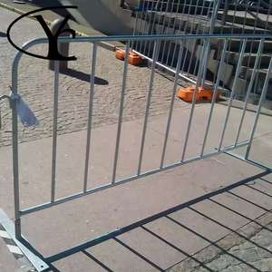 Barrera de control de multitudes a prueba de herrumbre YC Barreras de control de multitudes de alta seguridad Barrera de estacionamiento de acero resistente a la intemperie - Product Image 3