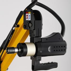 Taraudeuse de perçage M24 à double rotation de tête de puissance de servomoteur semi-automatique avec établi - Product Image 5