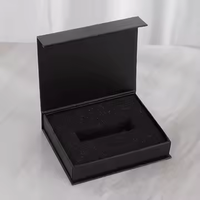 Boîtes cadeaux rigides magnétiques personnalisées en gros avec couvercle à rabat, finition brillante/mate, revêtement UV, doublure en mousse, impression couleur intégrale en relief
