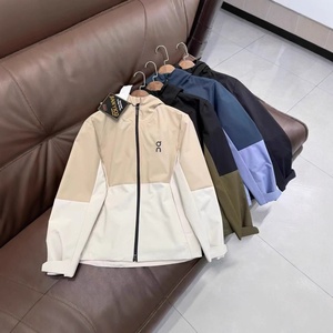 <span class=keywords><strong>Chaqueta</strong></span> Soft <span class=keywords><strong>Shell</strong></span> para Hombre con Bloques de Color, <span class=keywords><strong>Chaqueta</strong></span> Impermeable Cortavientos con Capucha, <span class=keywords><strong>Chaqueta</strong></span> Deportiva Ligera para Senderismo - Product Image 1