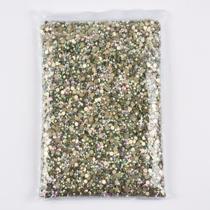 Strass en verre en gros d'usine Oleeya, cristaux non thermocollants à base dorée, paquet en vrac pour coques de téléphone et projets DIY - Product Image 3