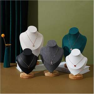 Présentoirs de bijoux en suède en gros, présentoirs de luxe pour colliers - Product Image 2