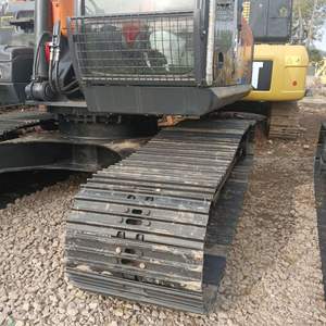 Excavadora Hidráulica Usada Hitachi ZX240 de Japón, 24300 kg, Modelo 2022, 125 kW de Potencia, Bomba y Motor PLC, Certificación EPA/CE - Product Image 2