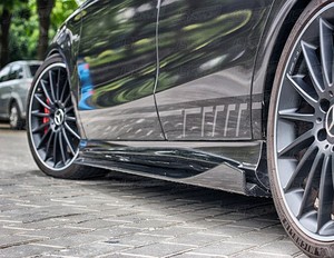 Faldones Laterales de Fibra de Carbono Estilo STYLE para CLA-CLASS W117 CLA220 250 260 CLA45 AMG 2013-2018 - Product Image 4