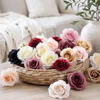 Vente d'usine : Têtes de roses en soie séchée de 9 cm, durables et imperméables, pour décoration murale florale pour la Saint-Valentin et la remise des diplômes