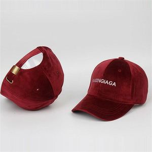 Casquette de baseball en velours de haute qualité avec logo brodé personnalisé, doublure en satin, casquette de sport - Product Image 2