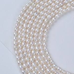 Perles d'eau douce naturelles en forme de riz de 5-6 mm en gros, en fils dispersés, pour bracelets et colliers DIY, disponibles en diverses couleurs - Product Image 2