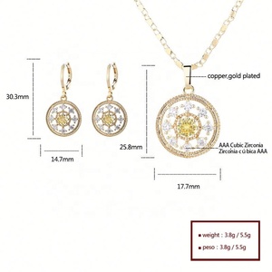เครื่องประดับจิวเวลรี่ บิซูเตรียส โอโร ขายส่ง ต่างหูและสร้อยคอชุบทอง 18K ประดับเพชรซิคอน สำหรับผู้หญิง งานแต่งงาน งานหมั้น - Product Image 5