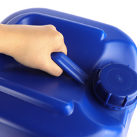 Tambours vides de baril d'eau carrés en plastique bleu blanc de HDPE de liquide chimique de qualité alimentaire de 5L avec le logo personnalisé de preuve de fuite de bouchon à vis