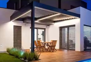 Pergola moderne motorisée à toit à lames orientables en aluminium, gazebo extérieur étanche avec système de lames rabattables pour jardin et restaurant - Product Image 6