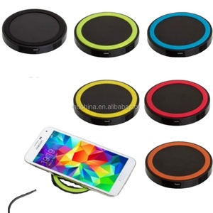 Cadeau de Promotion Q5 <span class=keywords><strong>chargeur</strong></span> sans fil pour <span class=keywords><strong>iPhone</strong></span> 13 12 11 Pro Xs Max Mini <span class=keywords><strong>chargeur</strong></span> sans fil rapide pour Samsung Logo personnalisé - Product Image 2