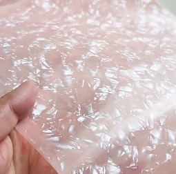 Película de PVC con Efecto Nácar de 0.17mm de Grosor, 1530x730mm, para Decoración de Superficies de Embalaje de Lujo - Product Image 2