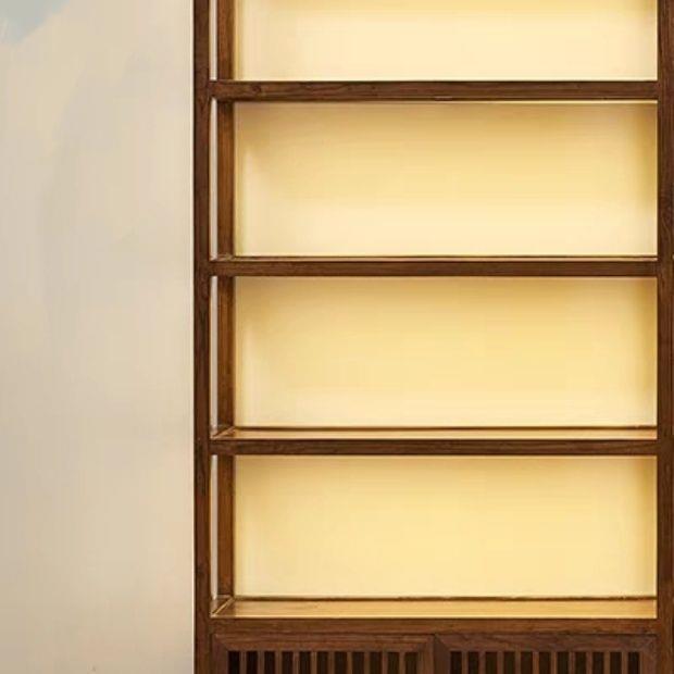 Une porte à profil bas couleur noyer avec une lumière