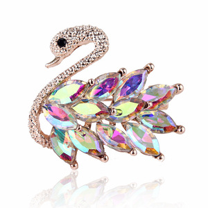 Broche de Cisne de Cristal com Revestimento de Liga, Estilo Coreano, Elegante e Fofo, Acessório de Vestuário - Product Image 4