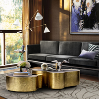 Table basse de luxe en laiton martelé à la main avec plateau miroir noir pour salon et mobilier d'hôtel