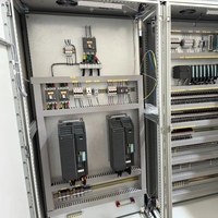 Gabinete de Control PLC HMI VFD Marca PINDE con Protección IP54 y Barra Colectora de Cobre para Ensamblaje Automotriz y Distribución de Energía Hidráulica