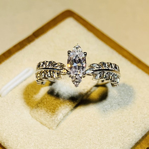 Anello a Forma di Spiga di Grano per Donne, Fascia Rotonda con Micro Pavé, Gioiello Elegante e alla Moda - Product Image 2