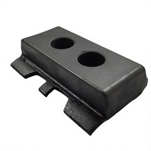 Almohadillas de goma de repuesto de 300 mm negras de alta resistencia para pavimentadoras de asfalto con motor Kubota, garantía de 12 meses, 2000 horas de uso, bajo consumo. - Product Image 1