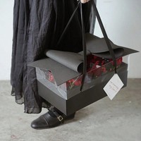 Boîte en carton rigide rouge de luxe de grande taille avec couvercle en PVC, emballage personnalisé pour vêtements, boîte en papier, boîte cadeau pour la fête des mères