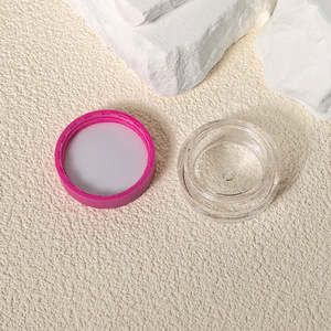 Venta al por mayor de fábrica: Estuches cilíndricos de plástico personalizados con tapa de rosca, pintados con pintura en polvo, para mascarillas labiales, pintalabios, bálsamos labiales y rubores en pot. - Product Image 4