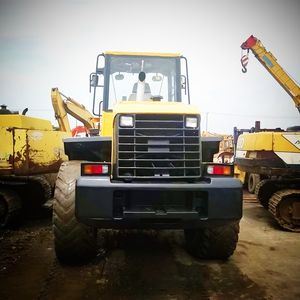 Chargeur sur pneus Komatsu WA200 d'occasion en bon état Chargeur frontal avec moteur essentiel à vendre - Product Image 3