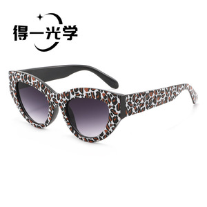 แว่นกันแดดทรงแคทอาย UV400 โพลาไรซ์สำหรับผู้หญิงสไตล์แฟชั่นกลางแจ้ง - Product Image 2