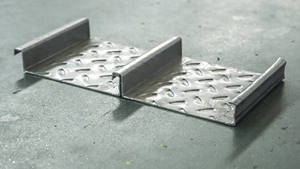 آلة تشكيل ألواح الأرضيات ذاتية الدعم مع توفر قوالب مخصصة - Product Image 5