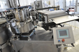 Monoblock Ớt Chai nóng chảy keo và lạnh keo máy dán nhãn, nước tương chai quay Máy dán nhãn - Product Image 5