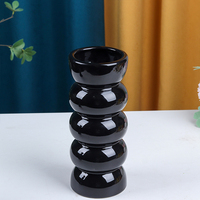 Vase à fleurs en céramique noire de style nordique, élégant ornement décoratif de table, vase en porcelaine brillant pour salon et bureau
