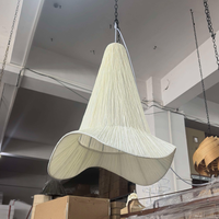 Lampe sur pied en tissu plissé Wabi Sabi, bord ondulé irrégulier, lampe sur pied conique, lumière décorative moderne pour salon, café