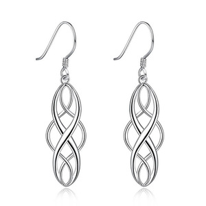 Pendientes Largos Geométricos Retorcidos para Mujer, Diseño Hueco Minimalista, Joyería de Moda para Oficina - Product Image 1