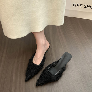 Mules Minimalistas Blancos con Tacón y Diseño Floral, Sandalias de Punta Puntiaguda para Mujer - Product Image 4