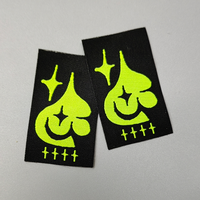 Étiquette tissée NFC pour vêtements, motif damassé, fil 50D haute densité, étiquette de col, étiquettes de taille plates tissées personnalisées de Hong Kong pour vêtements