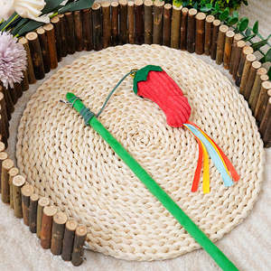 Juguete interactivo de varita con plumas y cascabel para gatos, al por mayor, para que los gatitos persigan, jueguen y se ejerciten, duradero, de fabricante de suministros para mascotas. - Product Image 6