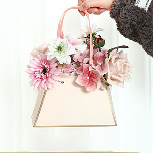 Ramo de rosas de San Valentín, bolsa de regalo, embalaje de <span class=keywords><strong>arreglo</strong></span> <span class=keywords><strong>floral</strong></span>, cajas de cartón de flores de boda con mango - Product Image 2