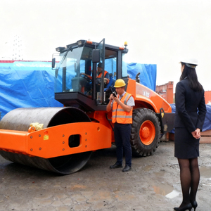 Nouveau type de rouleau de route en asphalte à double tambour diesel de 1 tonne FYL-880 - Product Image 6