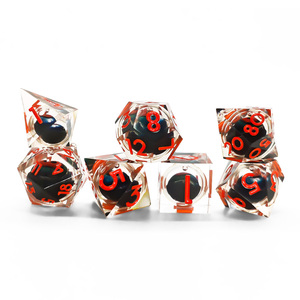 Venta caliente Venta directa de fábrica 7 piezas Núcleo líquido de ojos rojos con borde afilado D20 Juego de <span class=keywords><strong>dados</strong></span> de resina para juegos de mesa DND - Product Image 2