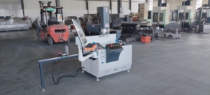 Nouvelle conception fraiseuse et perceuse CNC profileuse <span class=keywords><strong>aluminium</strong></span> PVC traitement fenêtre porte faisant la <span class=keywords><strong>machine</strong></span> - Product Image 5