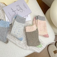 Chaussettes mi-mollet en tricot épais pour femmes, style décontracté, automne-hiver, coréen Dongdaemun, chaudes, en élasthanne/coton, usage quotidien, antidérapantes, jetables