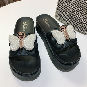 Nuevos Estilos de Sandalias Planas con Perlas y Mariposas, Sandalias Casuales con Plataforma Gruesa, Chanclas con Suela Gruesa para Mujeres y Damas - Product Image 5