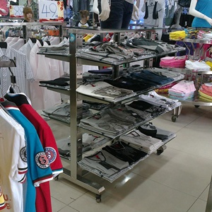 Scaffalature per Negozi di Abbigliamento, Espositori per Negozi di Abbigliamento - Product Image 3