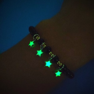 Vente en gros <span class=keywords><strong>6</strong></span> mm Agate noire perlée brillant dans la lune noire et bracelets galaxie breloque étoile - Product Image 2